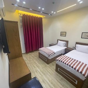 Hola Cairo Boutique